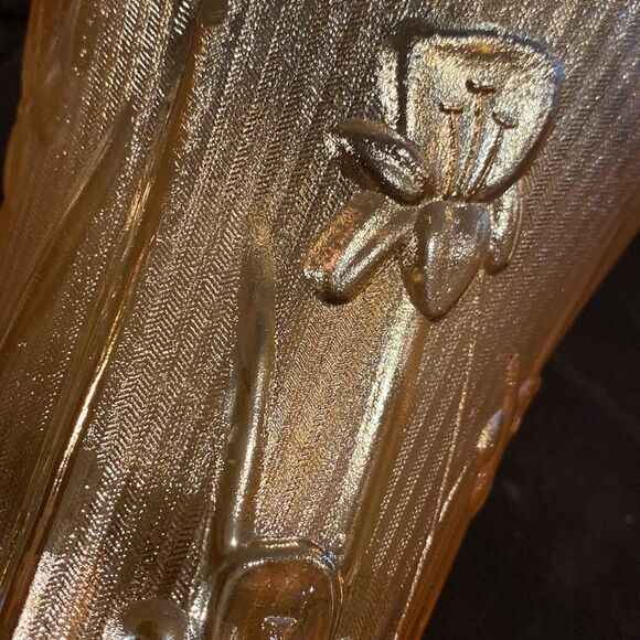 Vintage Peach Luster Herringbone Iris Carnival Glass Vase - Picture 10 of 13